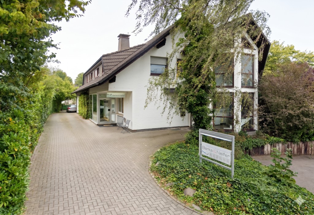Praxisgebäude der Zahnarztpraxis Berka & Neifer in Waldbröl